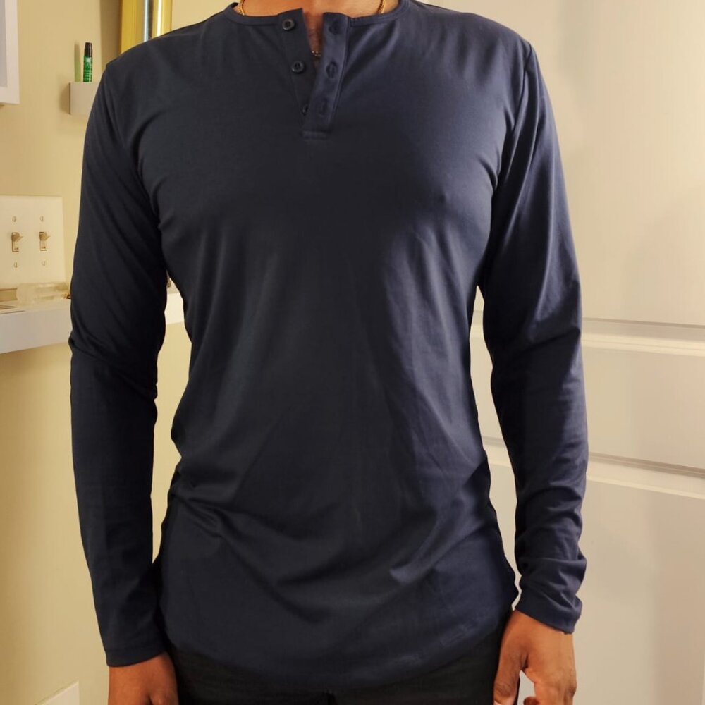 Cuts Long Sleeve Slim Fit Henley - M